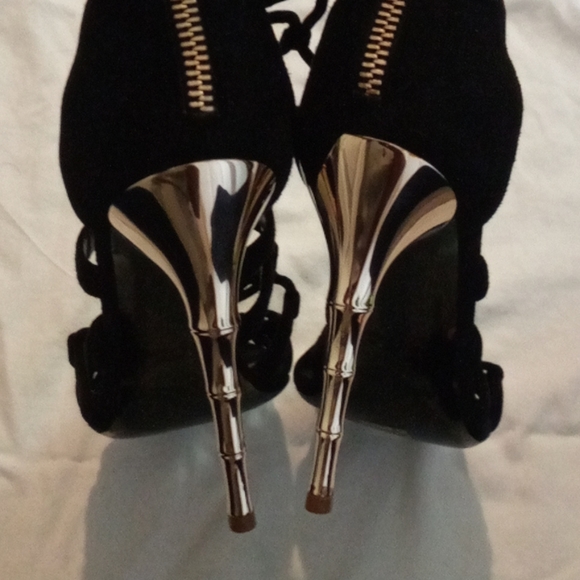 BALMAIN Cutout suede sandals - Picture 6 of 8